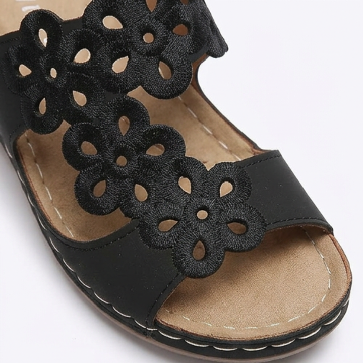 BreezeWalk™ – Cushioned Floral Wedge Sandals