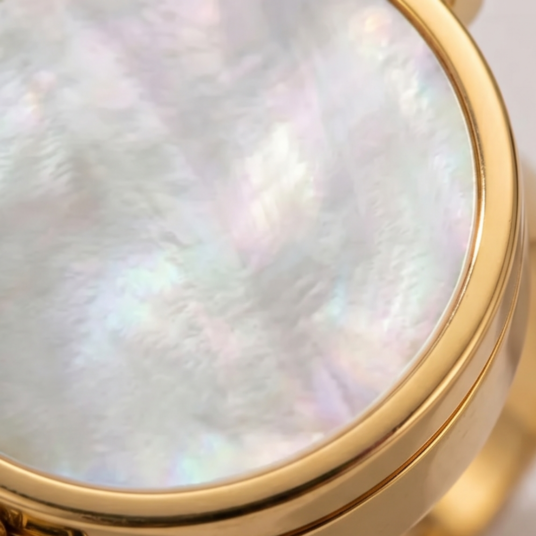 Perlina™ – Wearable Lip Balm Ring