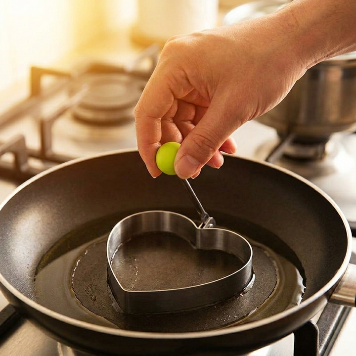 Crackle™ – Fun Shape Egg and Pancake Molds