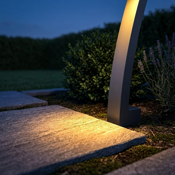 Glowfern™ – Sculptural Solar Pathway Lights (Set of 4)