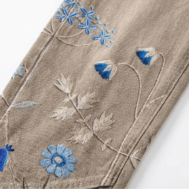 Bloomara™ – Embroidered Wide-Leg Jeans with Tulip Hem