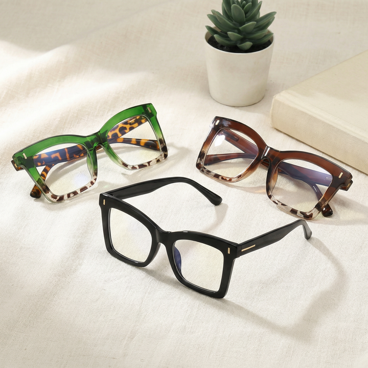 Clarisse™ – Stylish Oversized Readers for Women