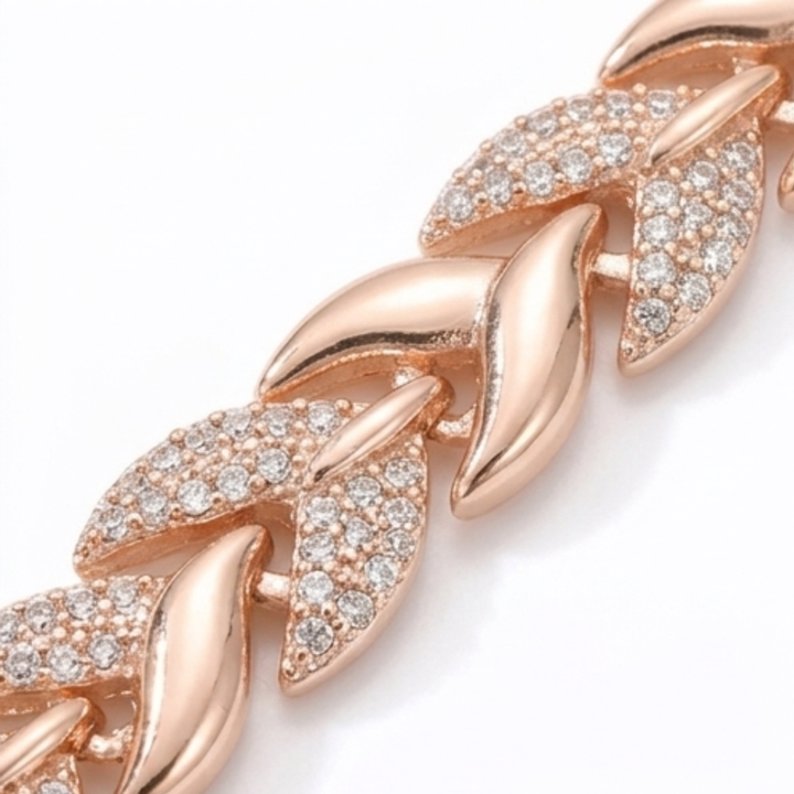 Lumara™ – Sparkling Leaf Link Necklace and Bracelet Set