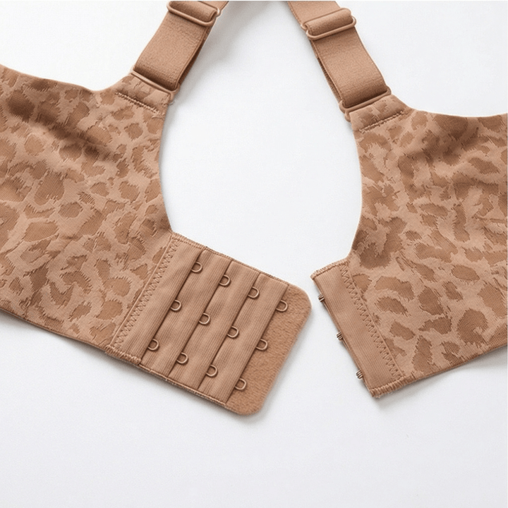 Veluna™ – Seamless Wireless Deep V Comfort Bra