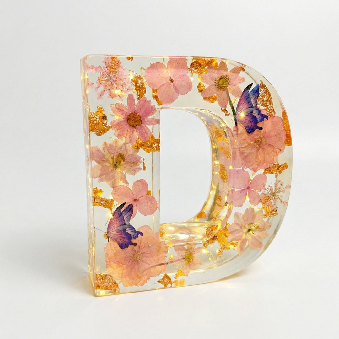 Florenza™ – Personalized Floral Resin Letter Light