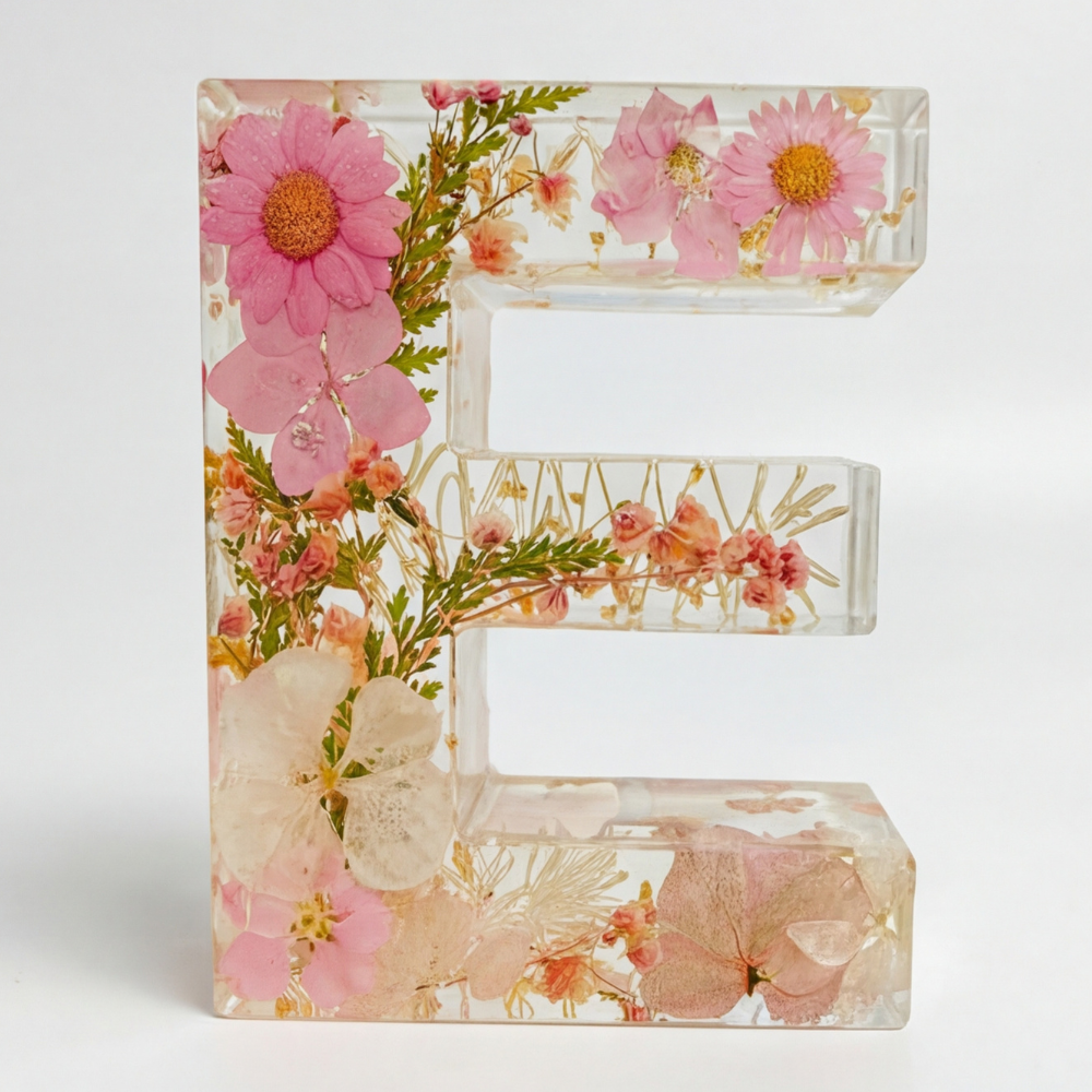 Florenza™ – Personalized Floral Resin Letter Light