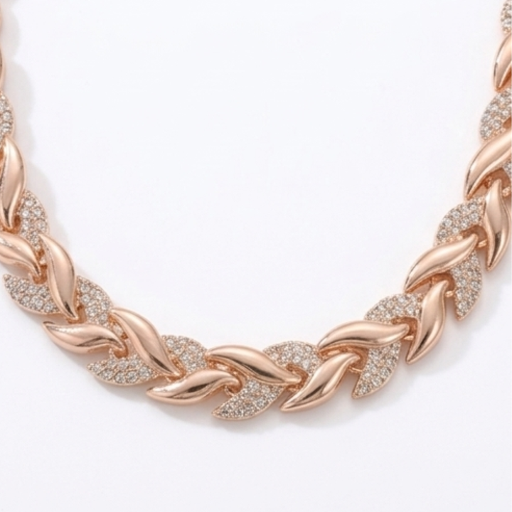 Lumara™ – Sparkling Leaf Link Necklace and Bracelet Set