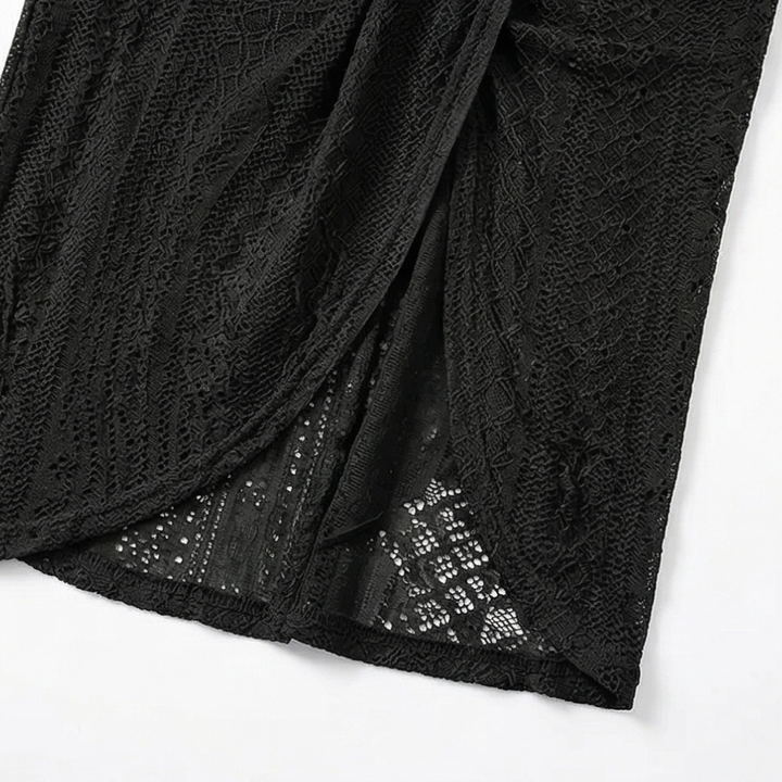 Vivara™ – Lace Halterneck Maxi Dress