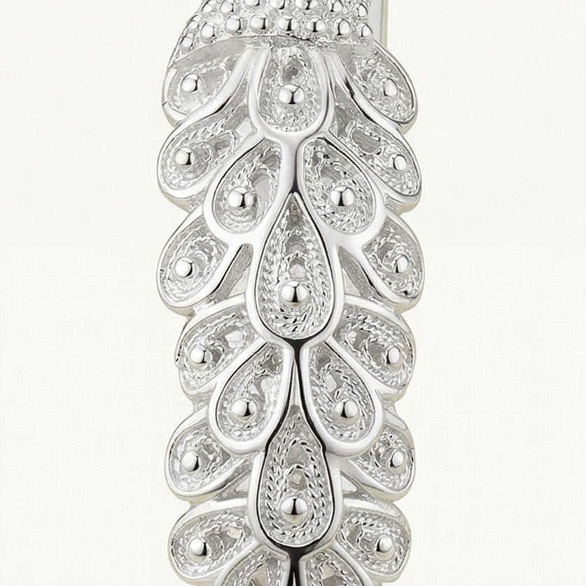 Pavora™ – Peacock Feather Cuff Bracelet