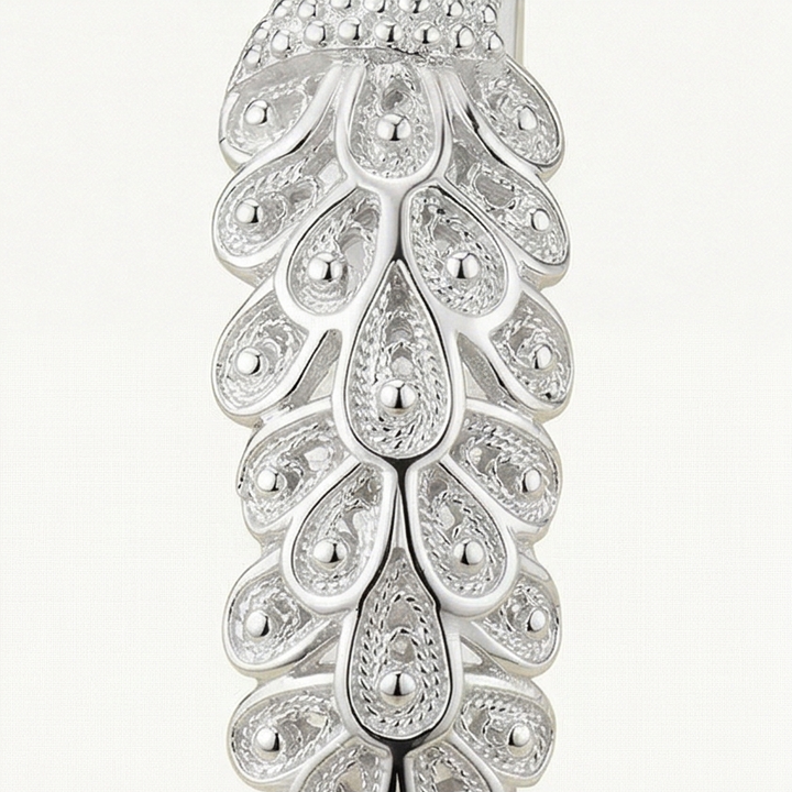 Pavora™ – Peacock Feather Cuff Bracelet