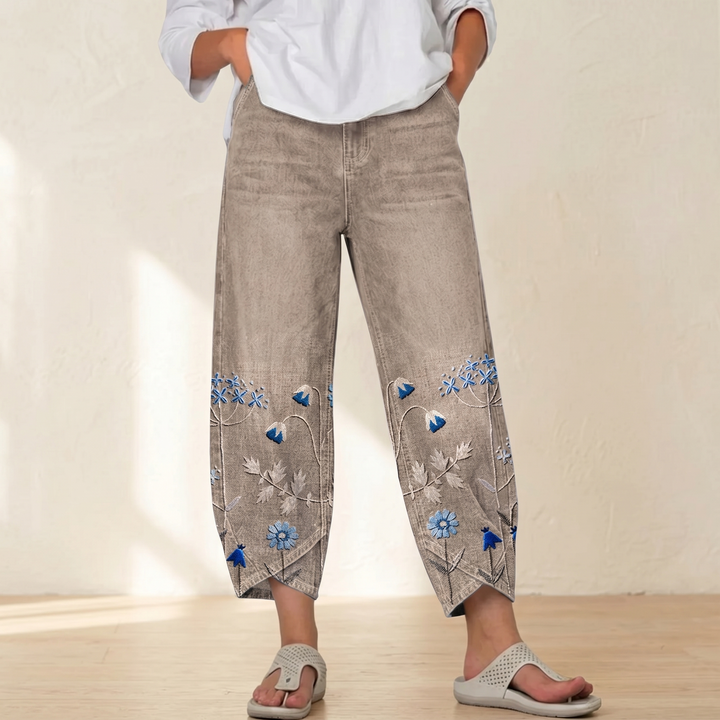 Bloomara™ – Embroidered Wide-Leg Jeans with Tulip Hem