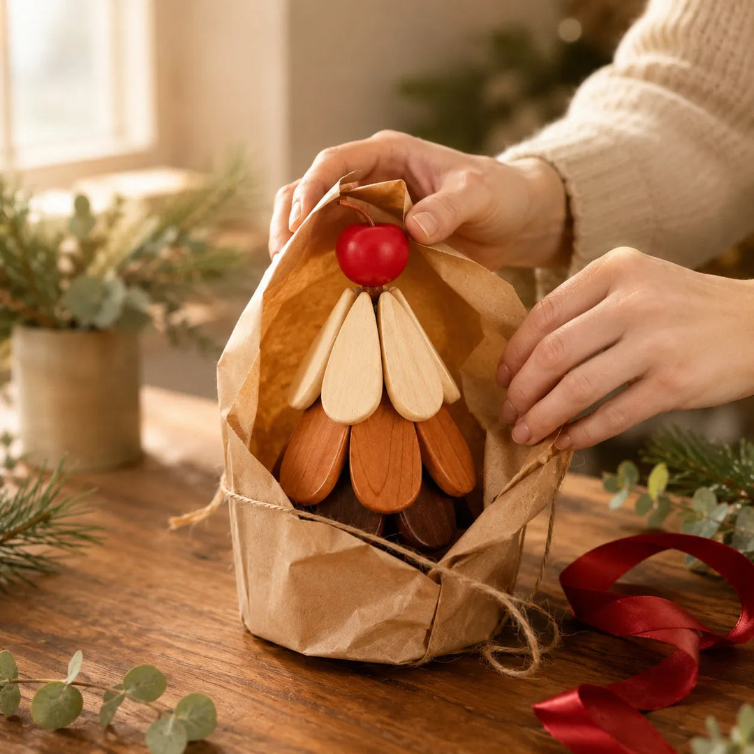 Pinecrest – Wooden Look Christmas Tree Trivet Set with Gravity