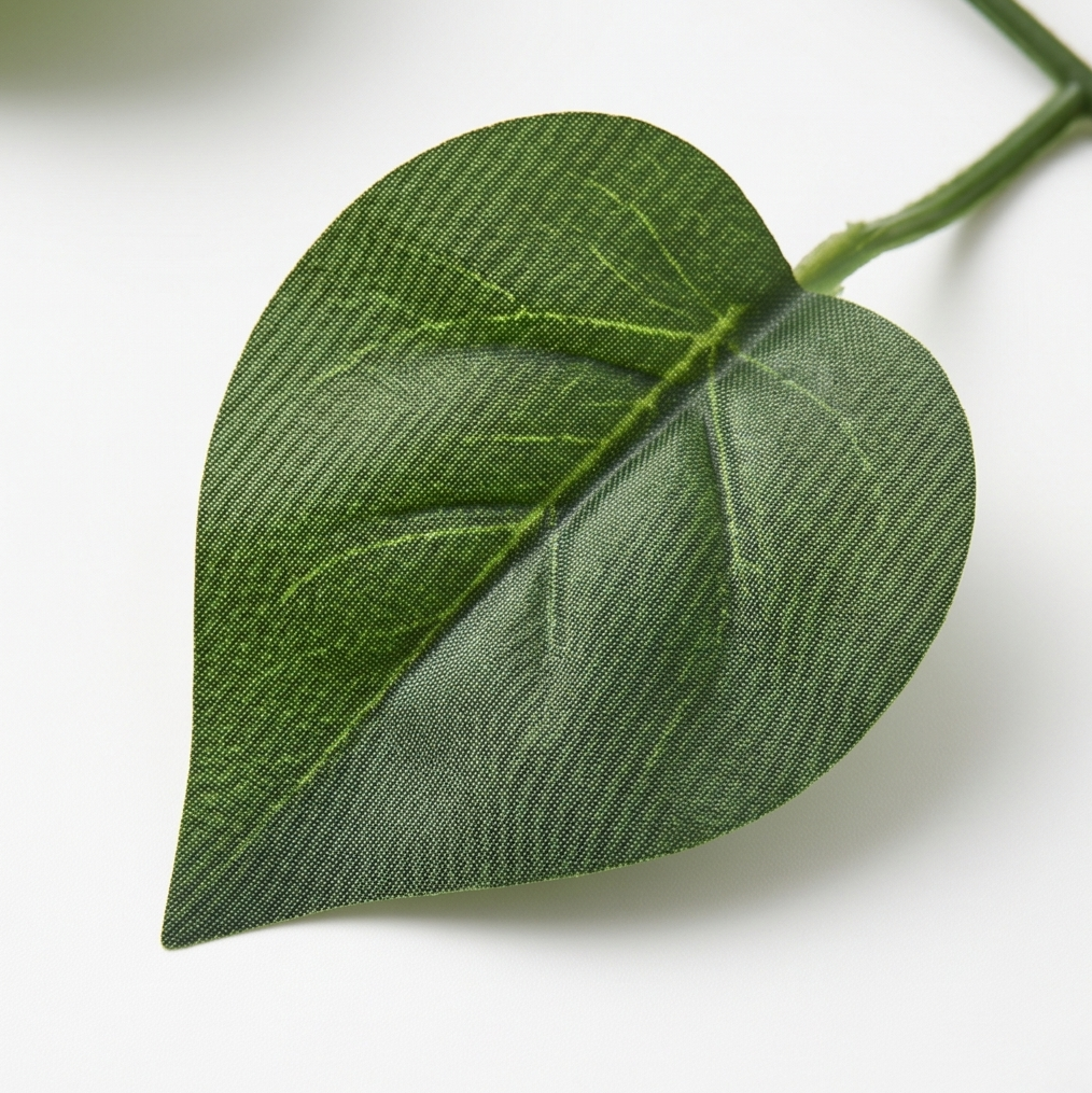 Verdant Vine™ – Glowing Hanging Vine Light